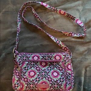 Vera Bradley Iconic RFID Little Hipster Lilac Med